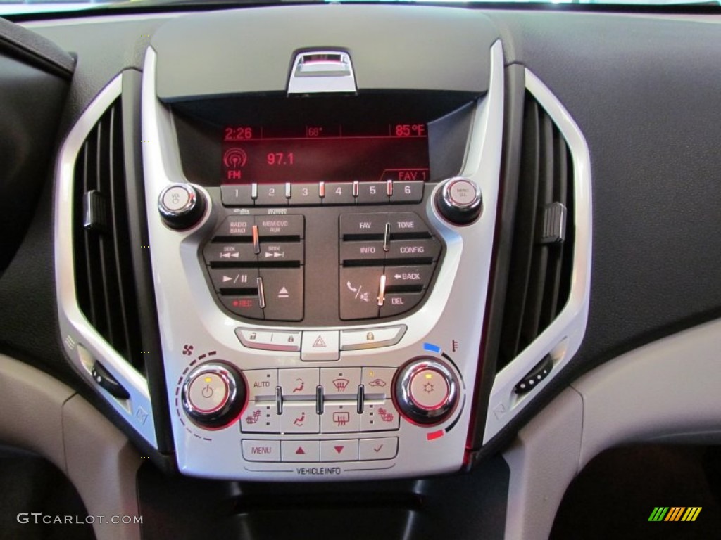 2010 GMC Terrain SLT AWD Controls Photo #52159648