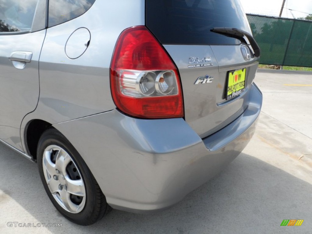 2008 Fit Hatchback - Storm Silver Metallic / Black/Grey photo #28