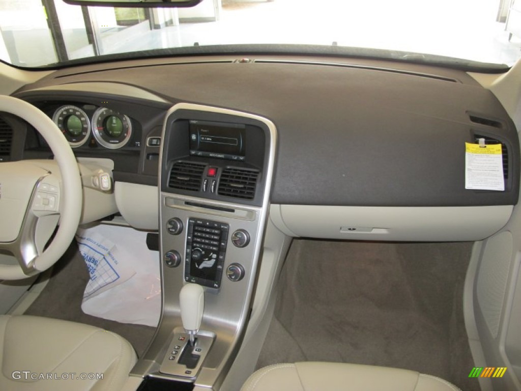 2012 Volvo XC60 3.2 Sandstone Dashboard Photo #52161109