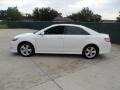 Super White - Camry SE Photo No. 6