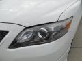 Super White - Camry SE Photo No. 10