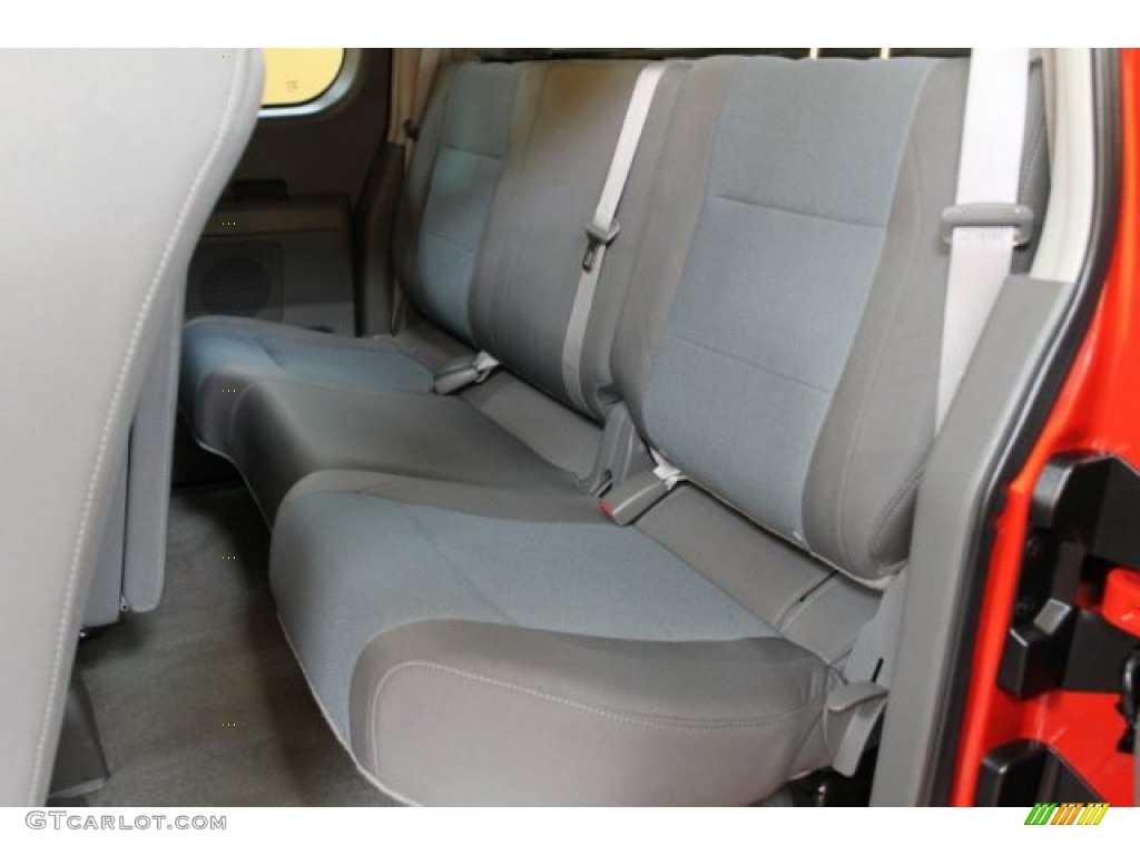 Graphite/Titanium Interior 2005 Nissan Titan XE King Cab 4x4 Photo #52165276