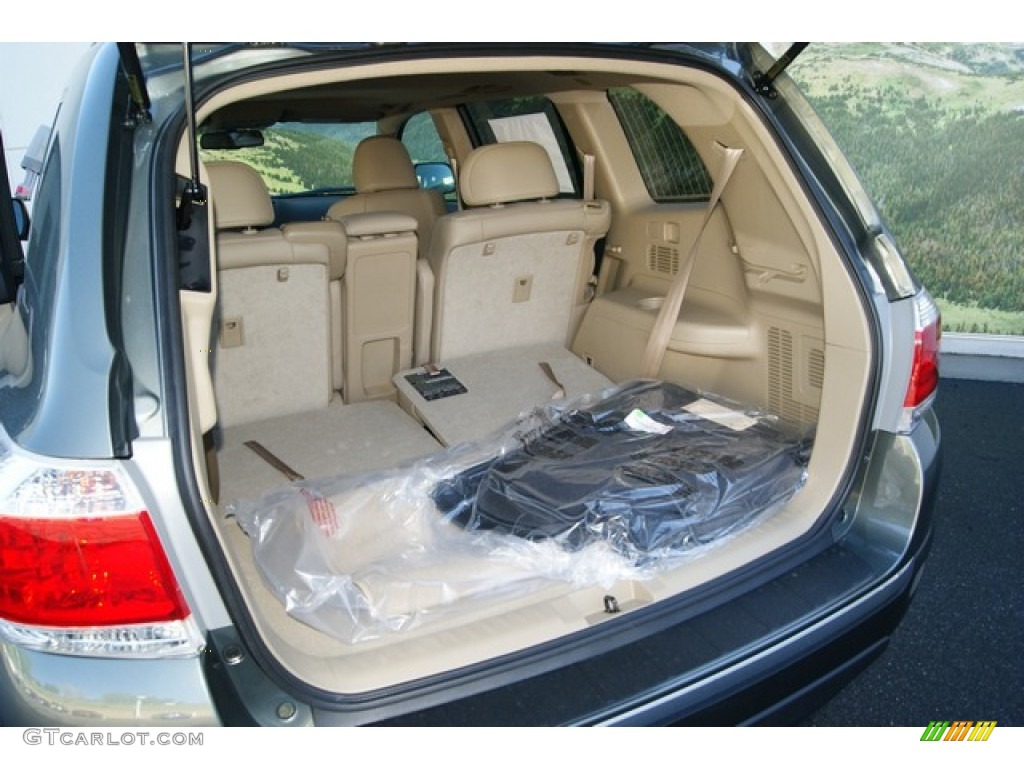 2011 Toyota Highlander SE 4WD Trunk Photo #52167631