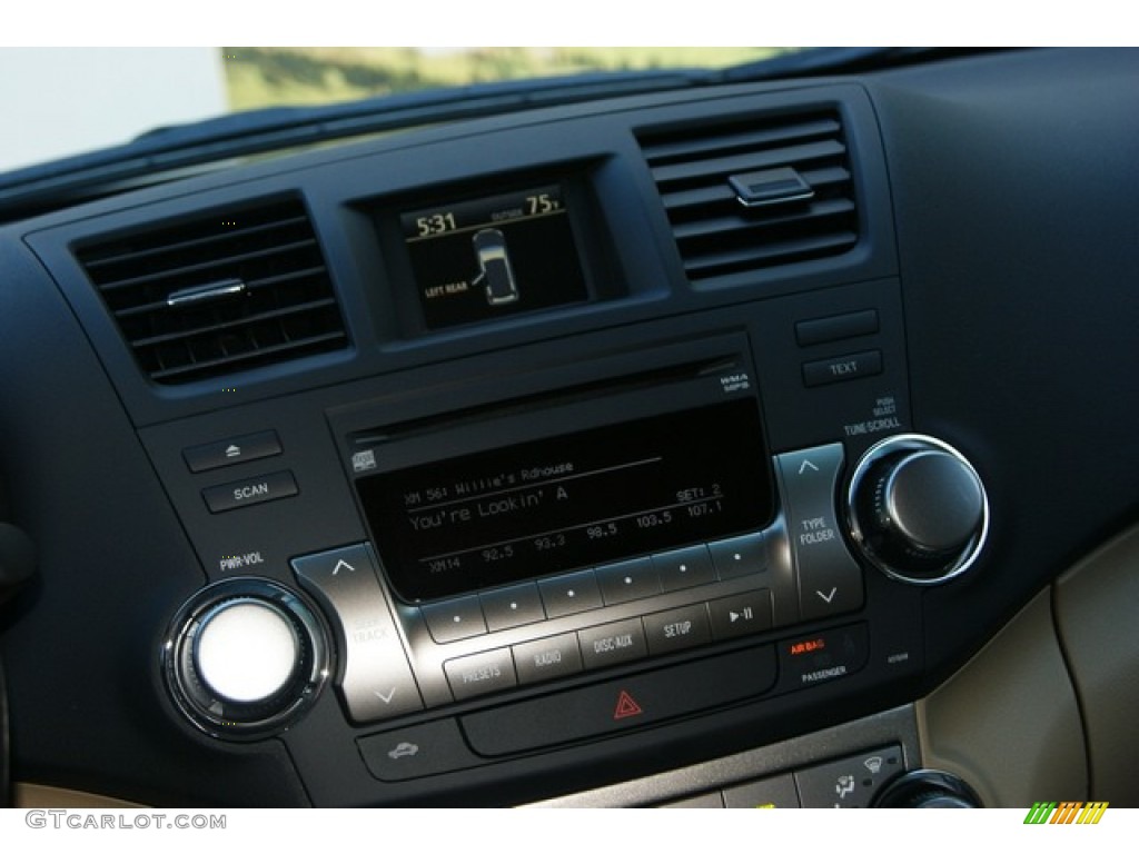 2011 Toyota Highlander SE 4WD Controls Photo #52167667