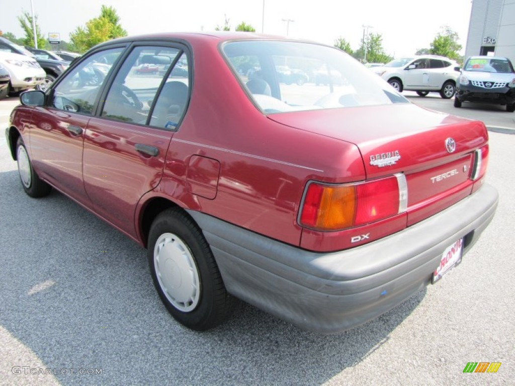 1994 Tercel DX Sedan - Super Red / Black photo #3