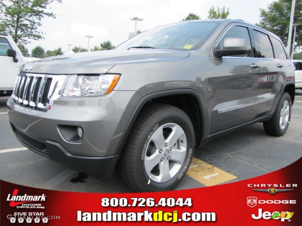 2011 Grand Cherokee Laredo X Package - Mineral Gray Metallic / Dark Graystone/Medium Graystone photo #1