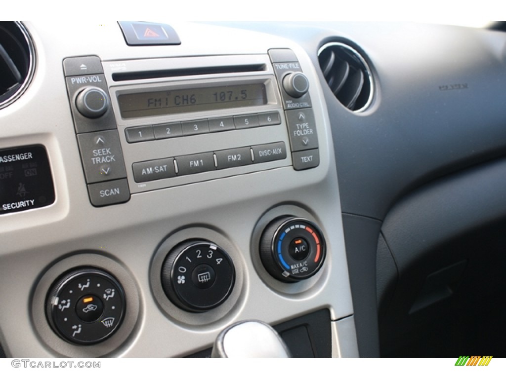 2009 Toyota Matrix XRS Controls Photo #52169317