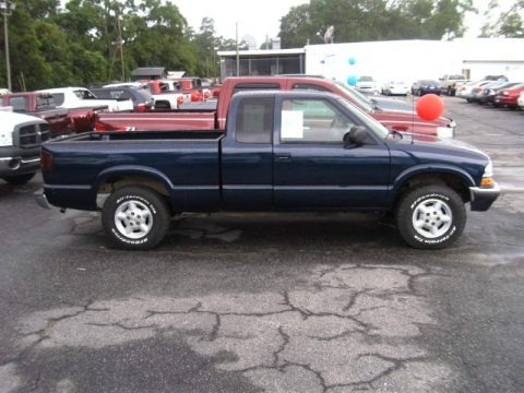 2000 Chevrolet S10 Extended Cab 4x4 Data, Info and Specs