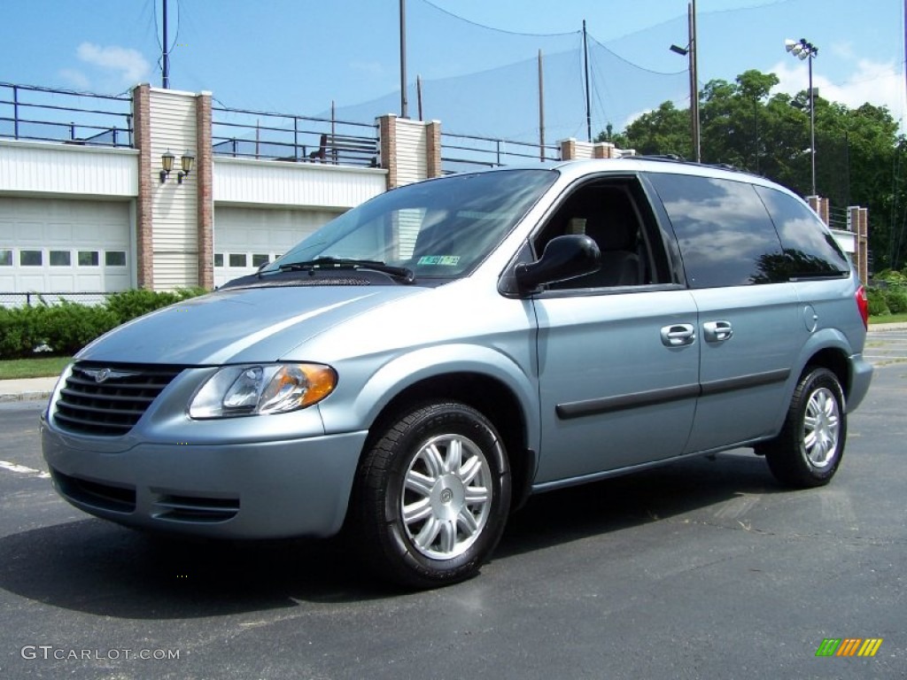 Butane Blue Pearl 2006 Chrysler Town & Country Standard Town & Country Model Exterior Photo #52172134