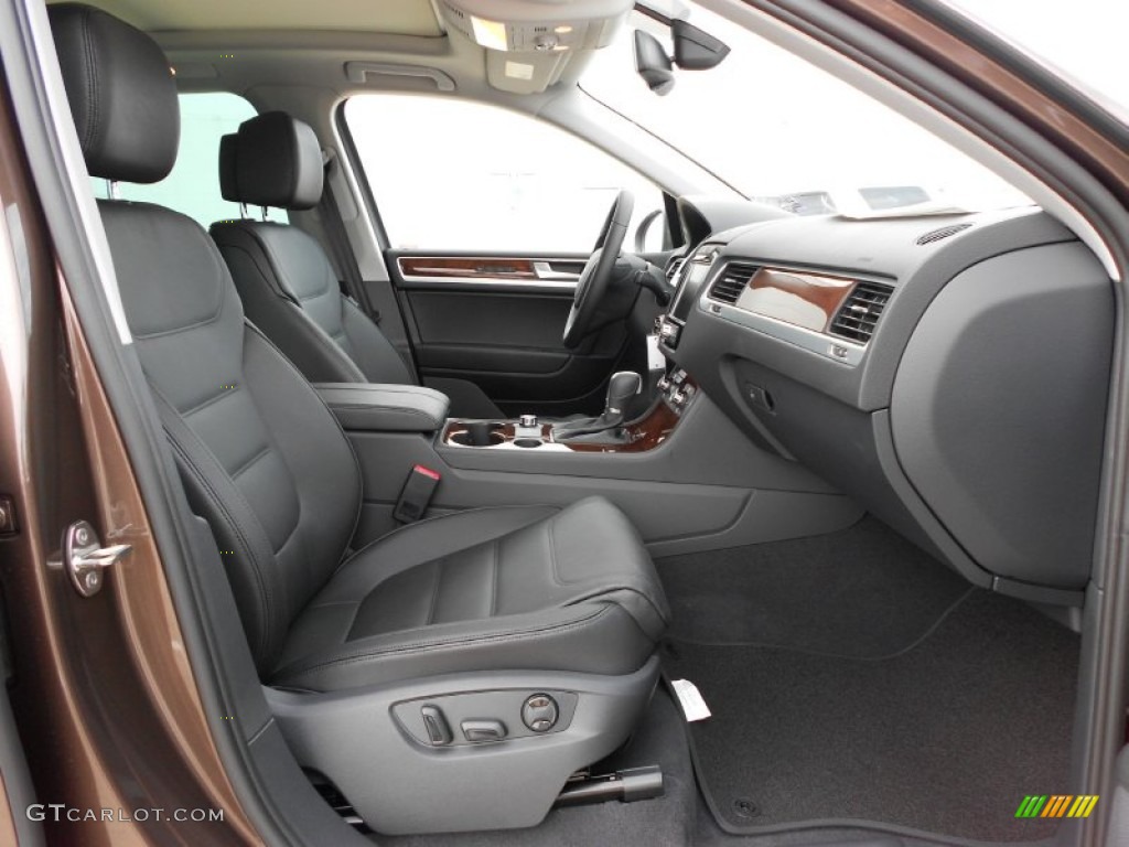 Saddle Brown Interior 2012 Volkswagen Touareg TDI Lux 4XMotion Photo #52175293