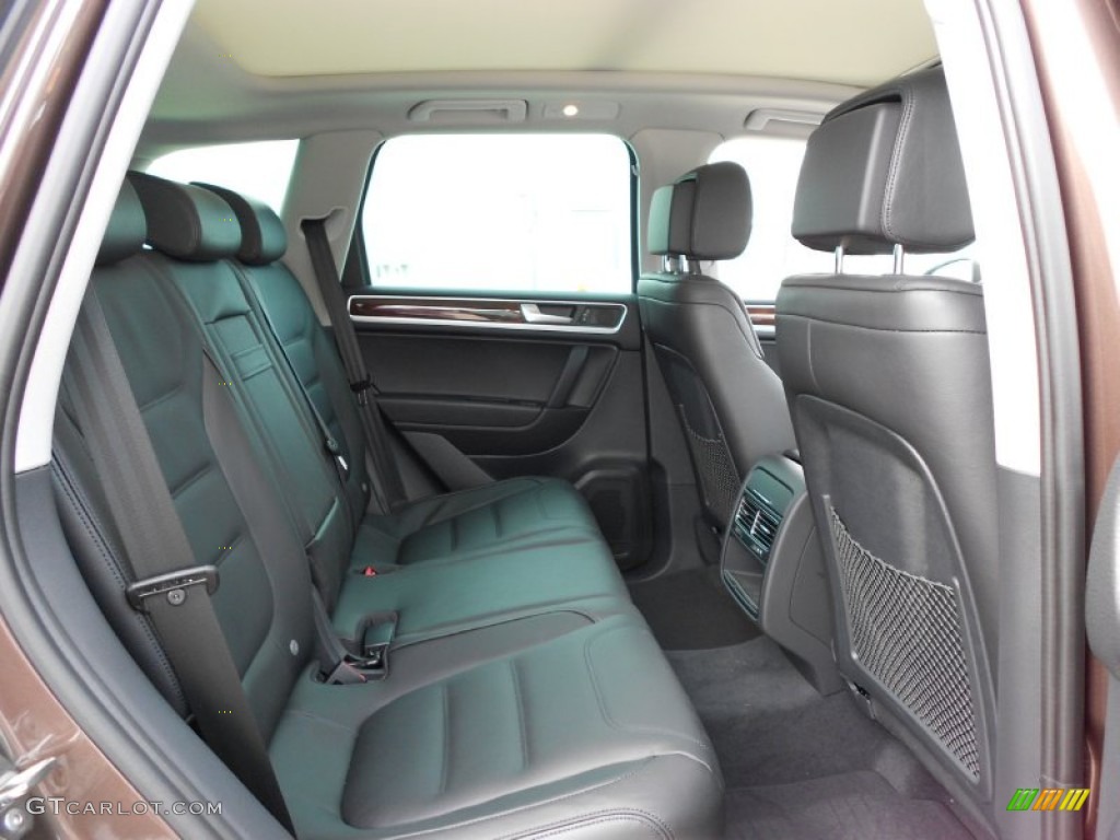 Saddle Brown Interior 2012 Volkswagen Touareg TDI Lux 4XMotion Photo #52175308