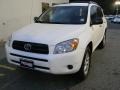 Super White - RAV4 4WD Photo No. 1