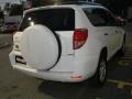 Super White - RAV4 4WD Photo No. 8