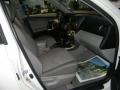 Super White - RAV4 4WD Photo No. 15