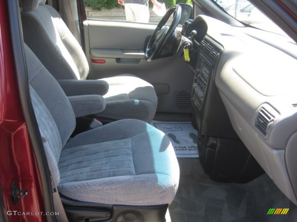 2004 Montana  - Sport Red Metallic / Gray photo #2