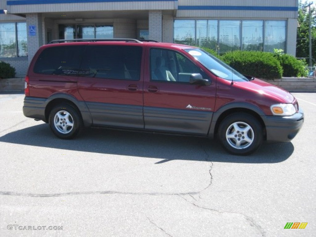 2004 Montana  - Sport Red Metallic / Gray photo #5