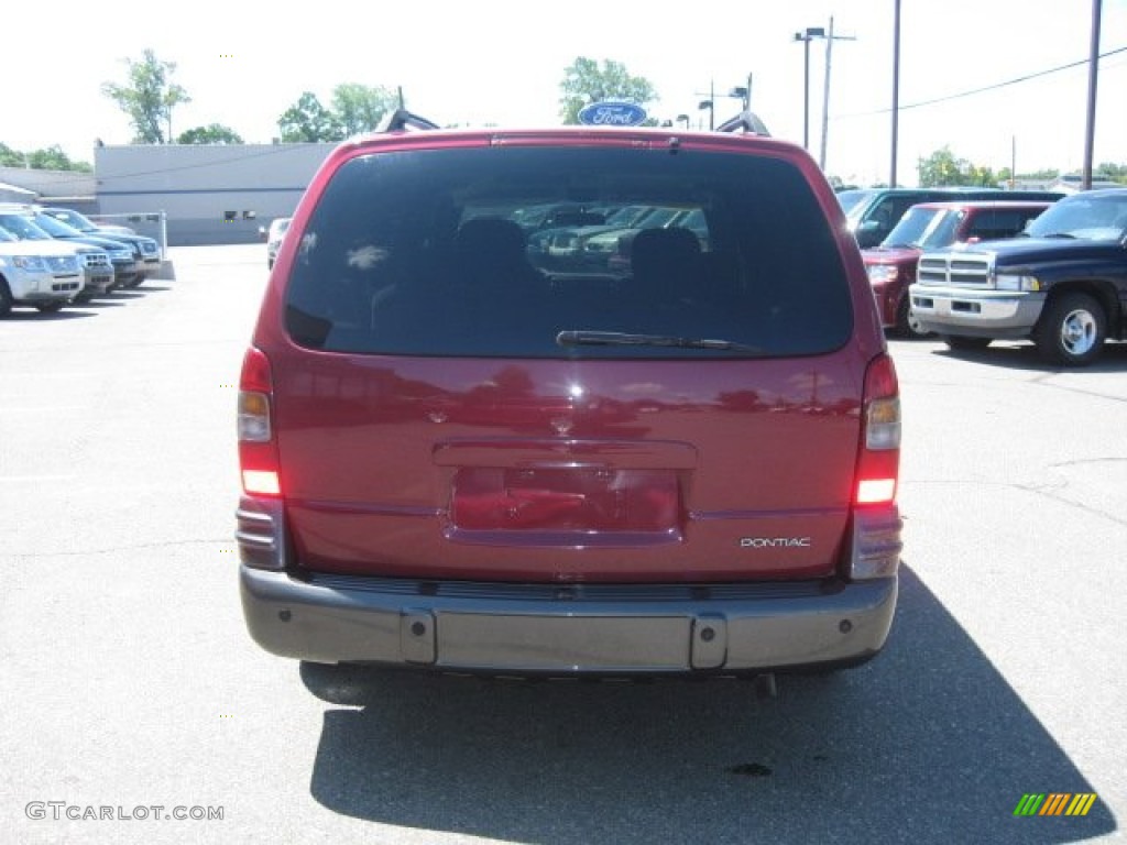 2004 Montana  - Sport Red Metallic / Gray photo #7