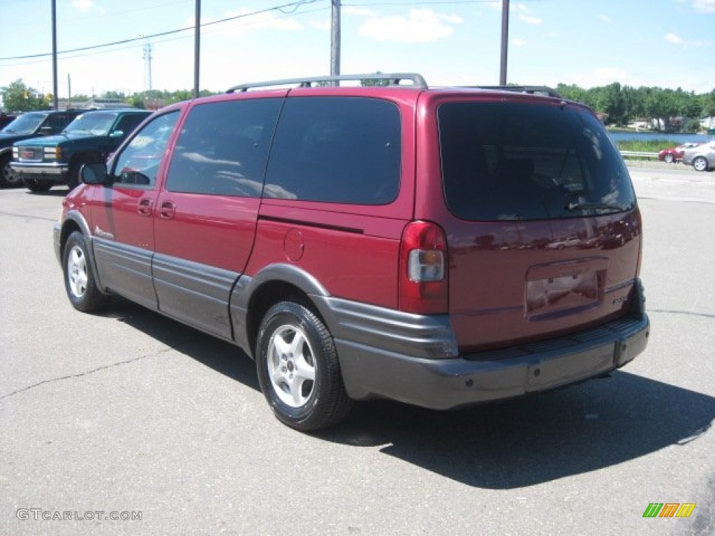 2004 Montana  - Sport Red Metallic / Gray photo #8
