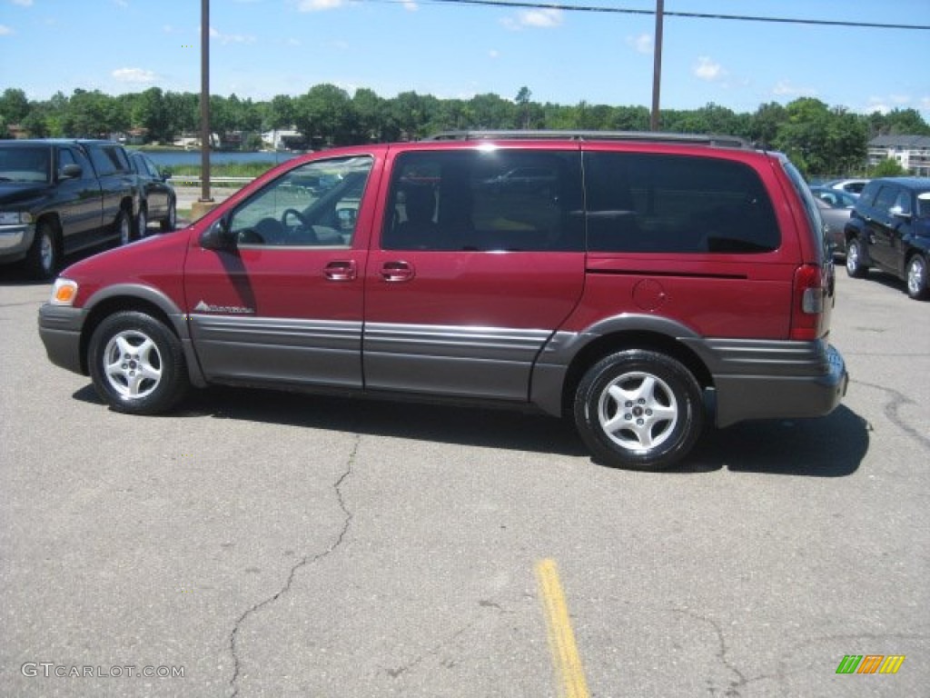 2004 Montana  - Sport Red Metallic / Gray photo #9