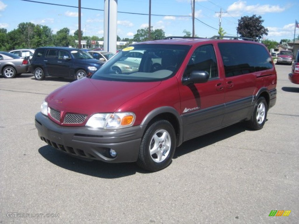 2004 Montana  - Sport Red Metallic / Gray photo #10