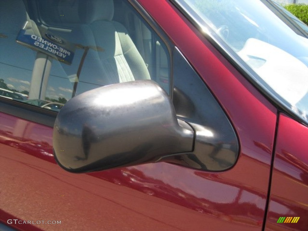 2004 Montana  - Sport Red Metallic / Gray photo #15