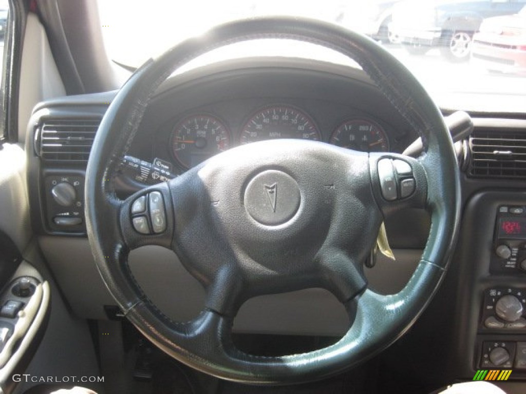 2004 Montana  - Sport Red Metallic / Gray photo #25
