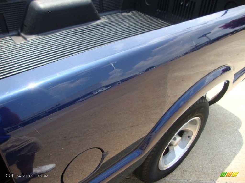 2003 S10 LS Extended Cab - Indigo Blue Metallic / Graphite photo #30