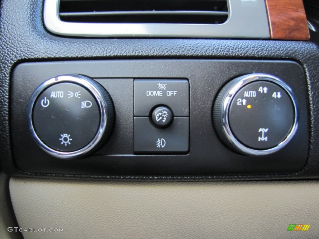 2008 Chevrolet Tahoe LTZ 4x4 Controls Photo #52186495