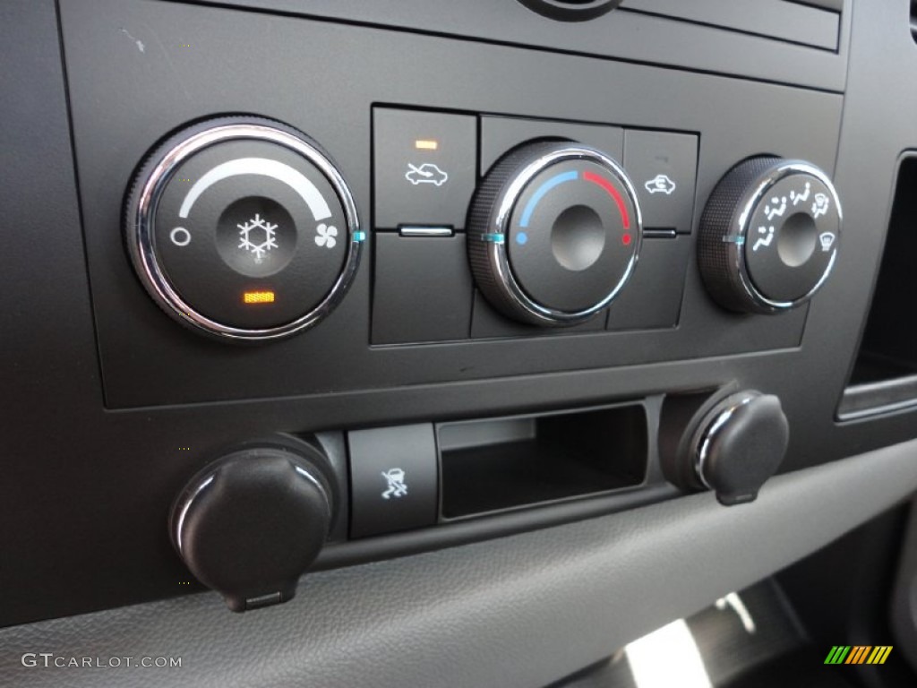 2011 GMC Sierra 1500 Regular Cab 4x4 Controls Photo #52187254