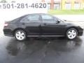 Black - Camry SE Photo No. 8