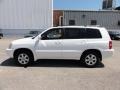 2002 Super White Toyota Highlander V6 4WD  photo #11