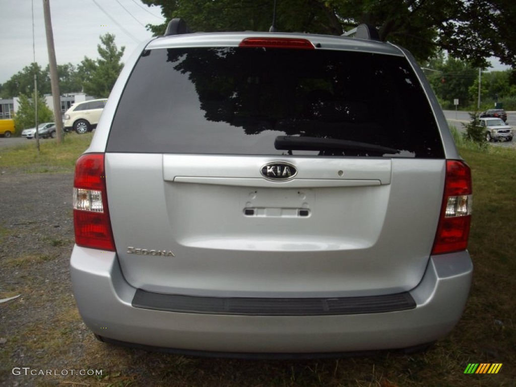 2007 Sedona LX - Silver / Gray photo #4