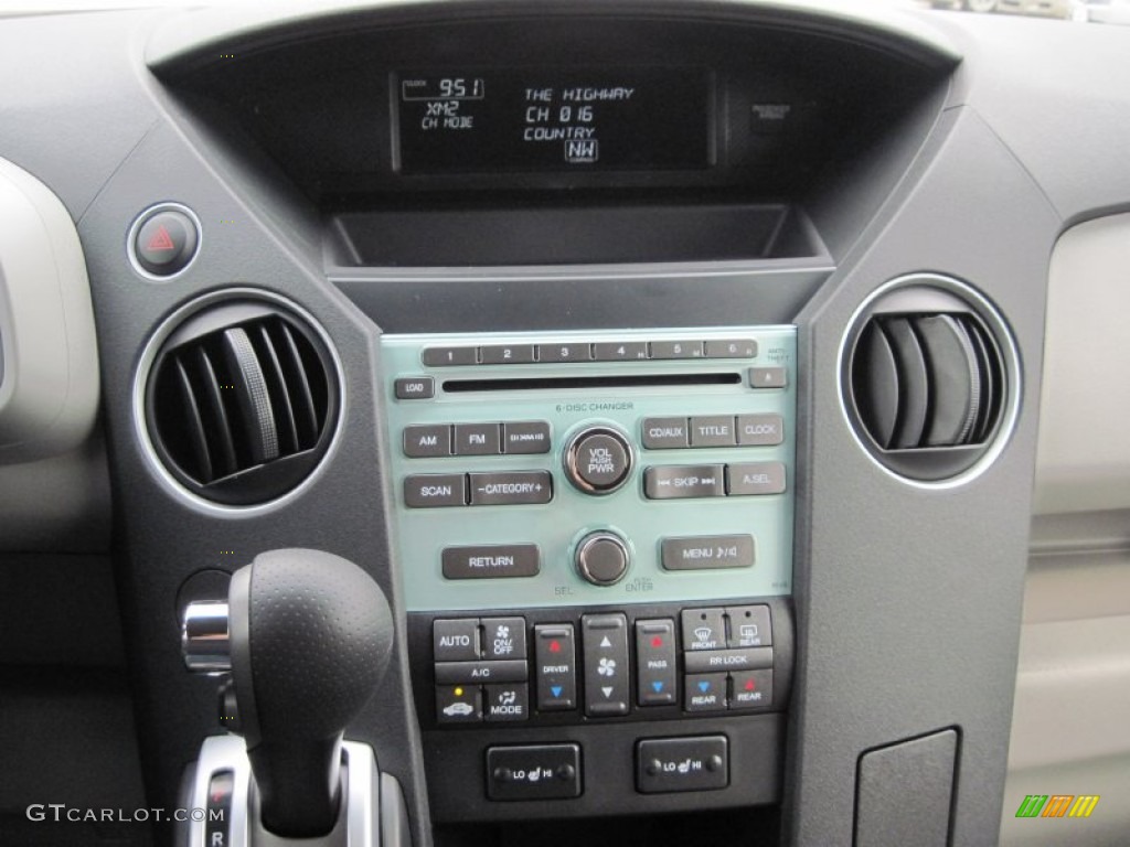 2011 Honda Pilot EX-L 4WD Controls Photo #52189750