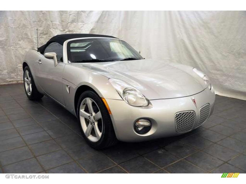 2006 Solstice Roadster - Cool Silver / Ebony photo #22