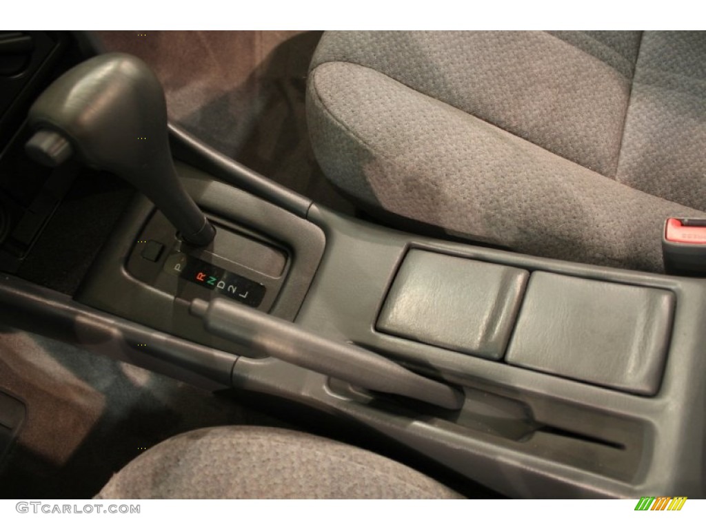 2001 Toyota Camry CE Transmission Photos