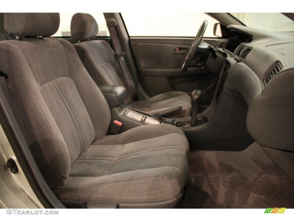 Gray Interior 2001 Toyota Camry CE Photo #52191703