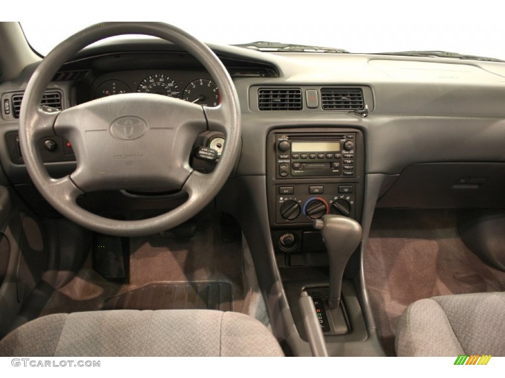 2001 Toyota Camry CE Dashboard Photos