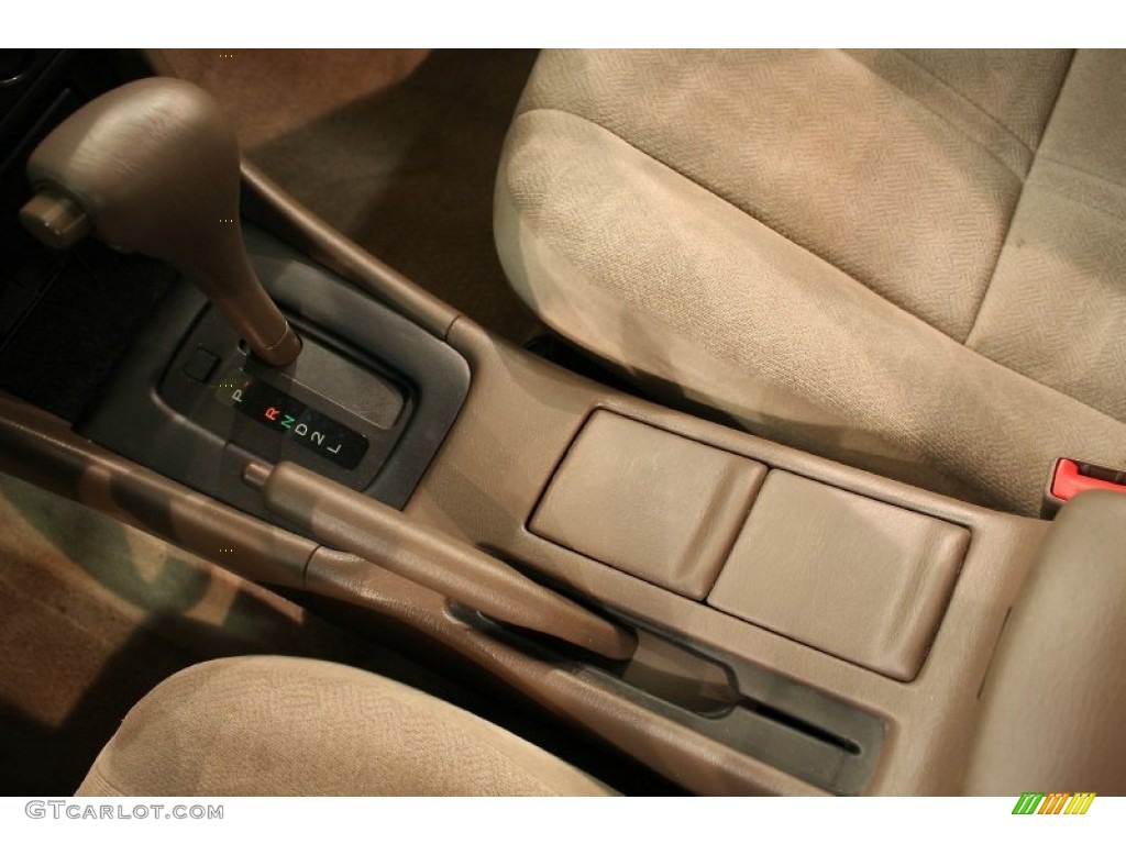 2000 Camry CE - Black / Oak photo #13