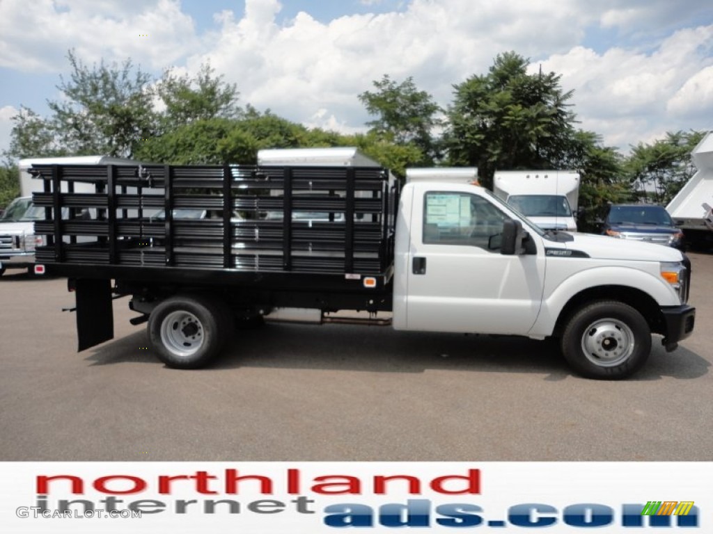 Oxford White Ford F350 Super Duty