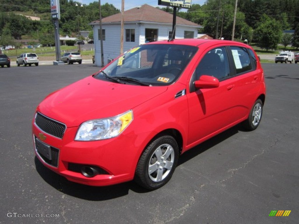2010 Aveo Aveo5 LT - Victory Red / Charcoal photo #3