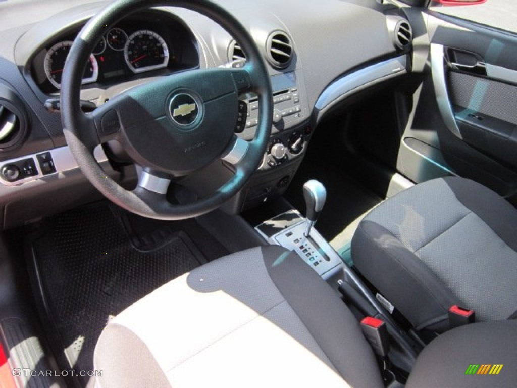 2010 Aveo Aveo5 LT - Victory Red / Charcoal photo #11