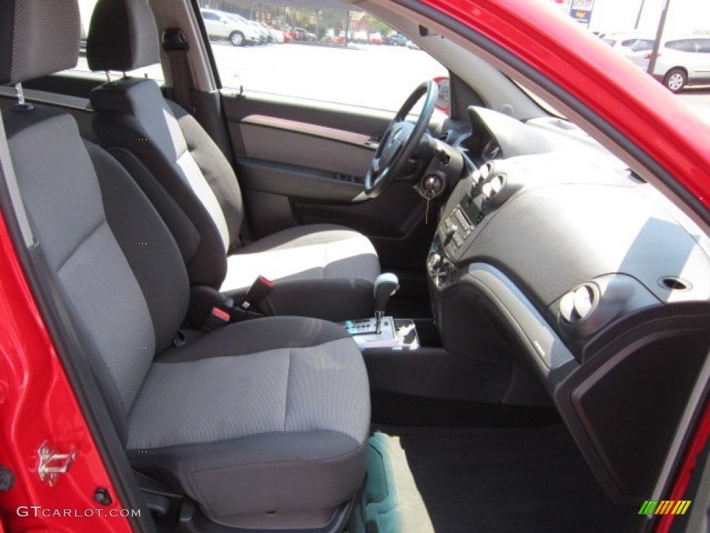 2010 Aveo Aveo5 LT - Victory Red / Charcoal photo #17