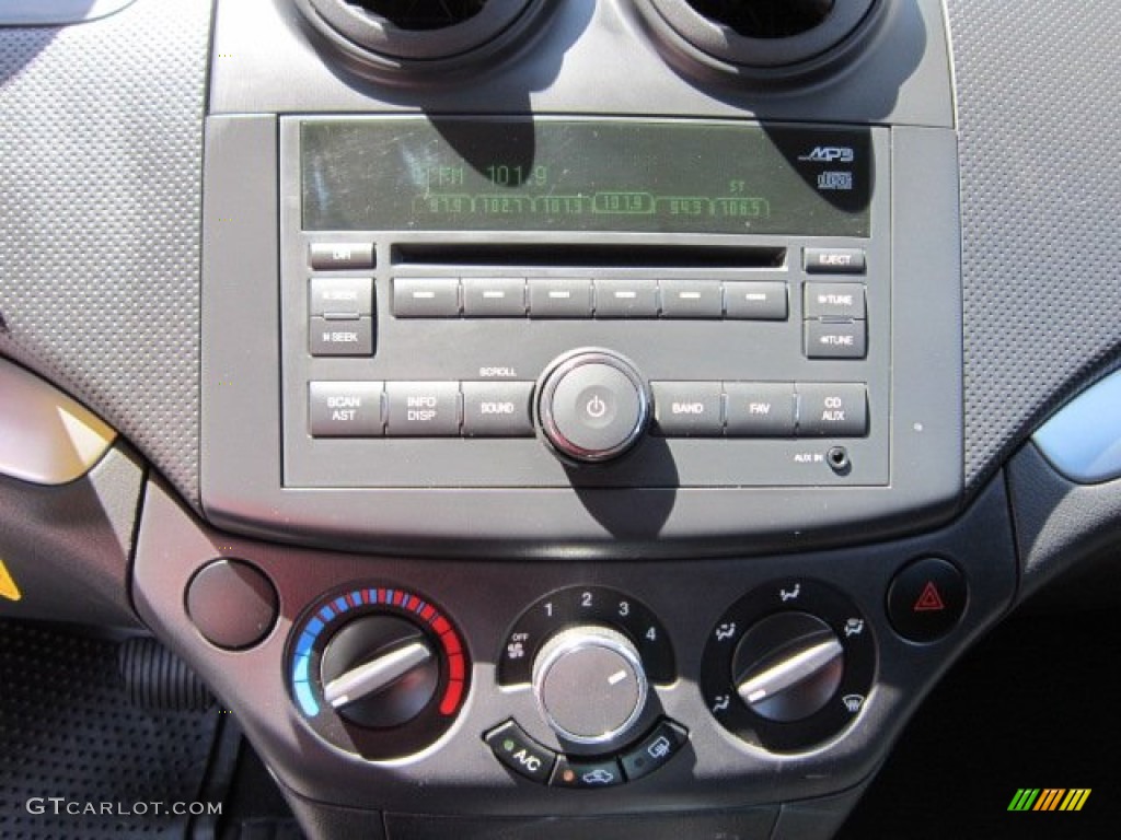 2010 Aveo Aveo5 LT - Victory Red / Charcoal photo #19