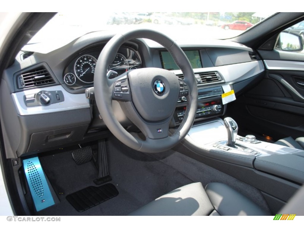 2011 BMW 5 Series 550i Sedan Black Dashboard Photo #52193896