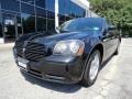 2005 Brilliant Black Crystal Pearl Dodge Magnum SXT  photo #1