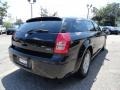 2005 Brilliant Black Crystal Pearl Dodge Magnum SXT  photo #3