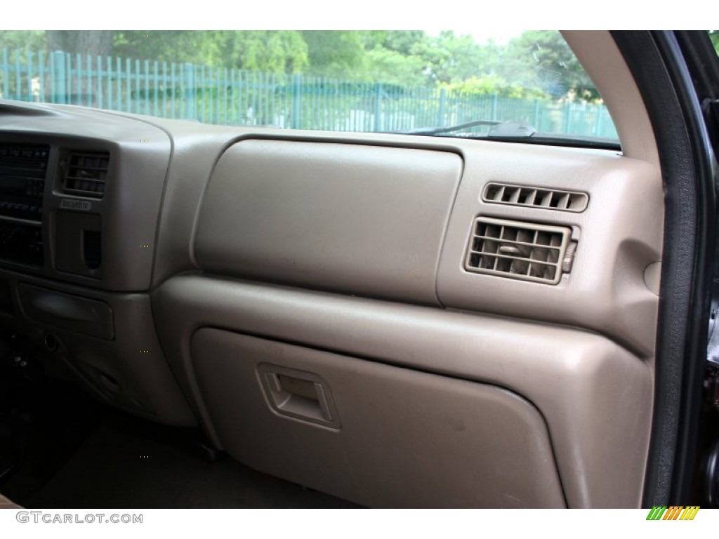 2004 F350 Super Duty King Ranch Crew Cab 4x4 - Chestnut Brown Metallic / Castano Brown Leather photo #66