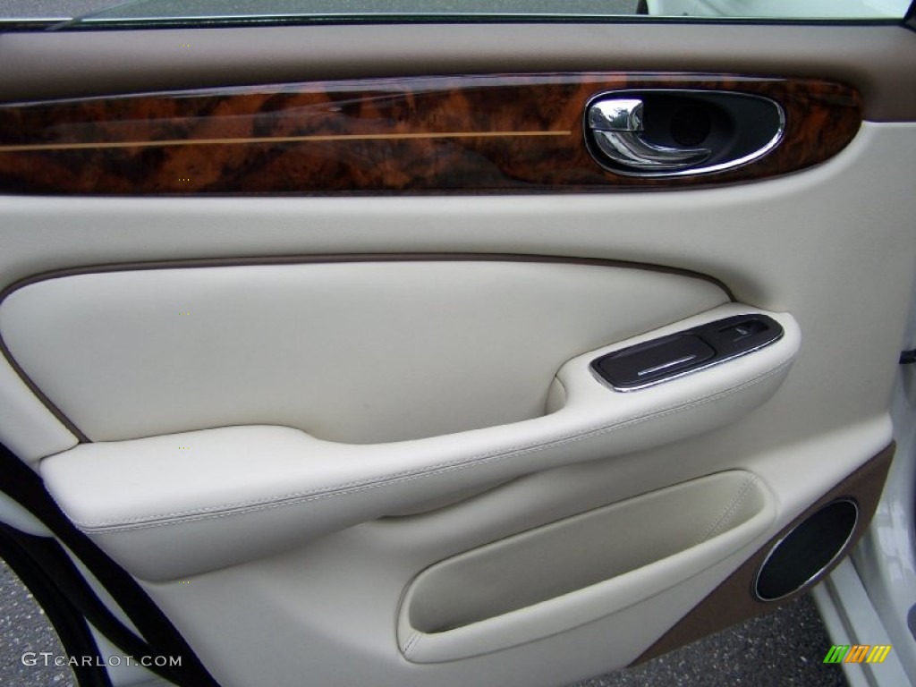 2008 Jaguar XJ Vanden Plas Ivory/Mocha Door Panel Photo #52195816