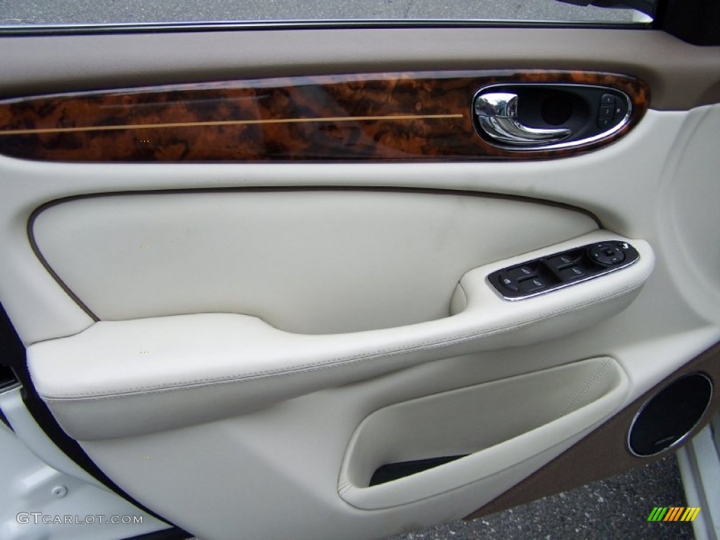 2008 Jaguar XJ Vanden Plas Ivory/Mocha Door Panel Photo #52195882