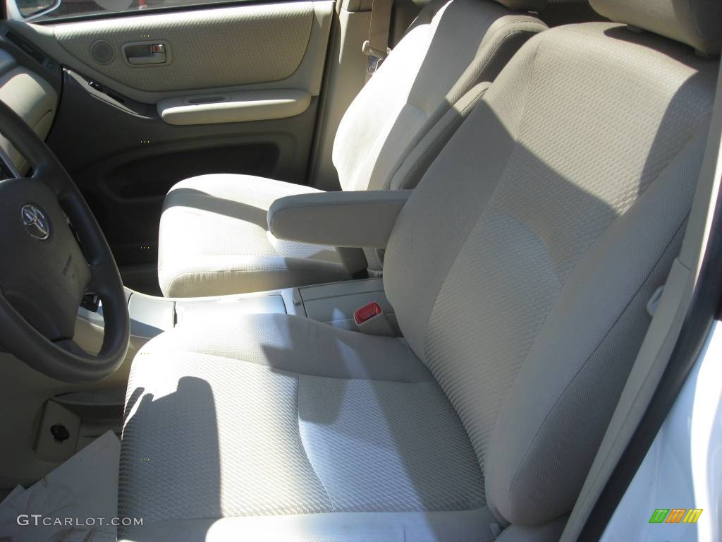 2004 Highlander V6 4WD - Super White / Ivory photo #10